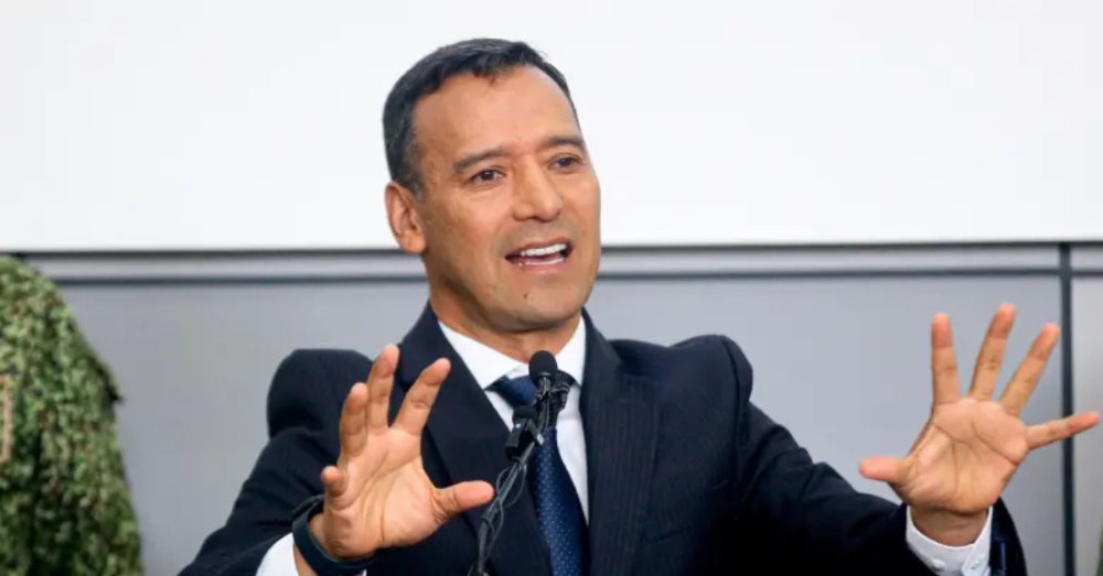 MinDefensa y CIA niegan información sobre supuesto plan contra Iván Cepeda