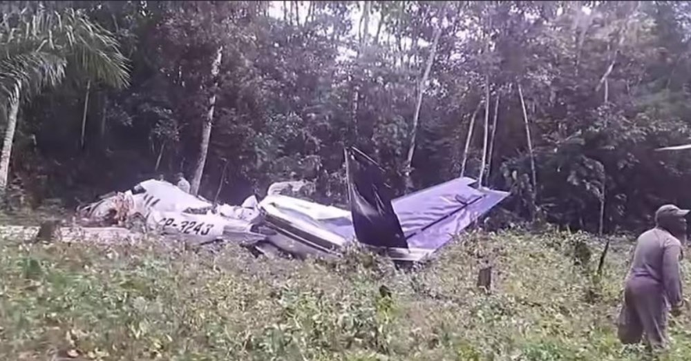 Tragedia en el aire: avión privado vuela en círculos durante dos horas y termina en fatal accidente en Bolivia