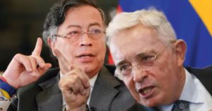Gustavo Petro y Álvaro Uribe Vélez chocan por crisis con Ecuador