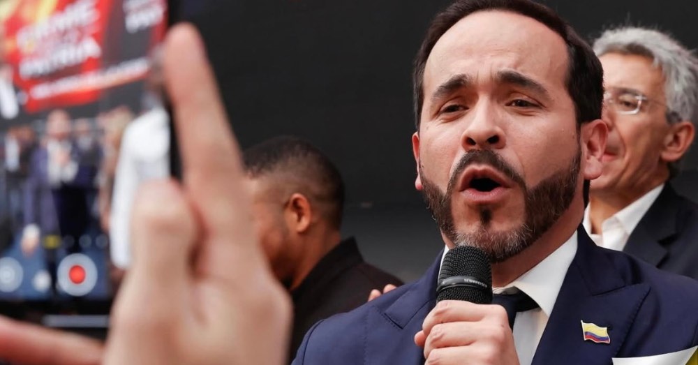 Abelardo de la Espriella propone reforma educativa como eje para reducir brechas sociales en Colombia